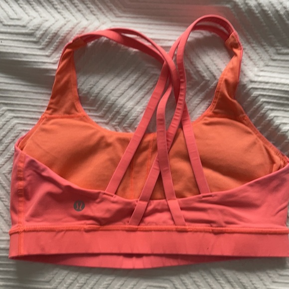 Lululemon Energy Bra - Size 8 - Picture 2 of 3